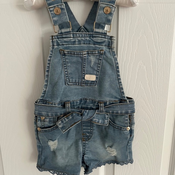 7 for all Mankind Toddler Girls Overall Shorts with Lace detail size 18 M - Picture 6 of 8